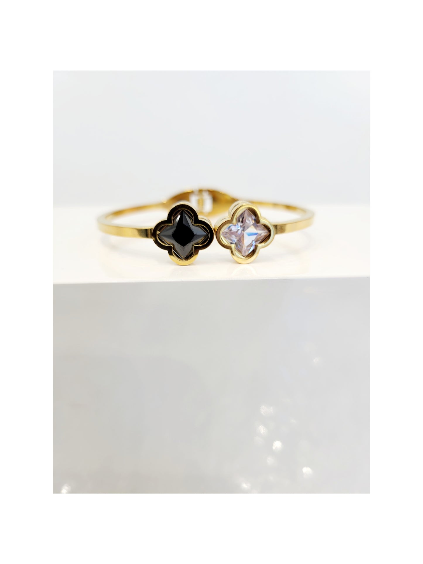Gold Bracelet (van cleef inspired)