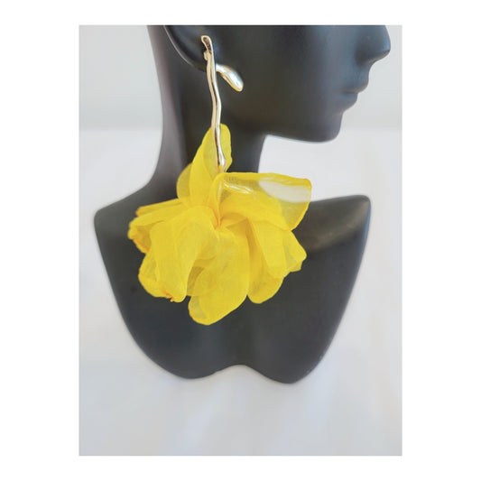 Mellow Yellow earring
