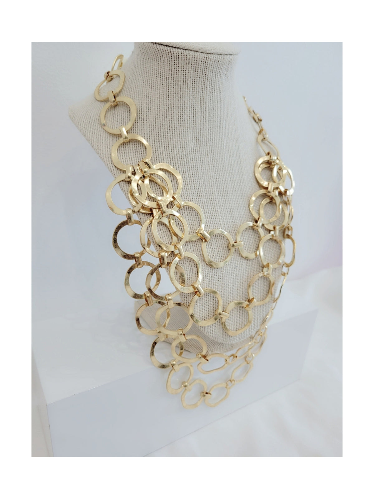 Mecia Davis Necklace (Gold)